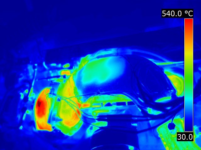 Turbolader, linke Zylinderreihe; Messaufgabe: Auffinden von Hot-Spots und Überführung der gewonnenen Temperaturdaten in eine Simulation